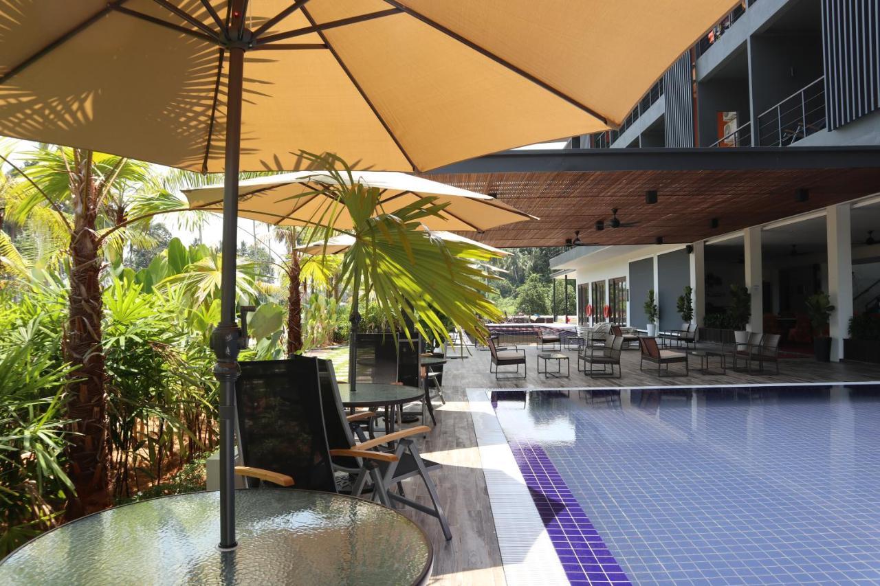 Roxy Sematan Villa & Townhouse Eksteriør billede